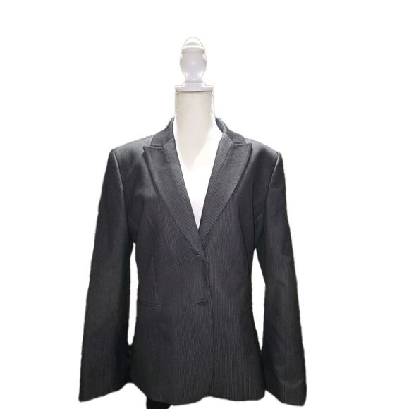 Tahari Arthur Levine Pinstripe 2 Button Blazer Womens Size 16 Black Lined EUC - Picture 6 of 8